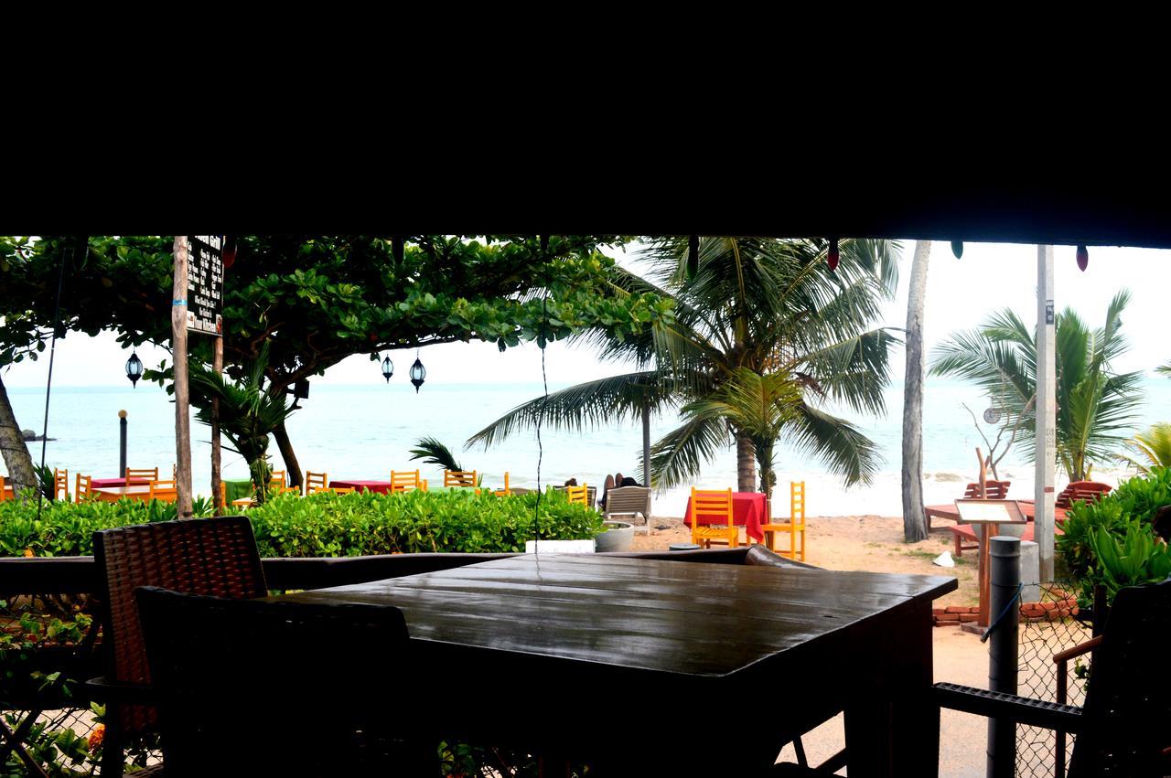 Dilena Beach Inn Tangalle Extérieur photo