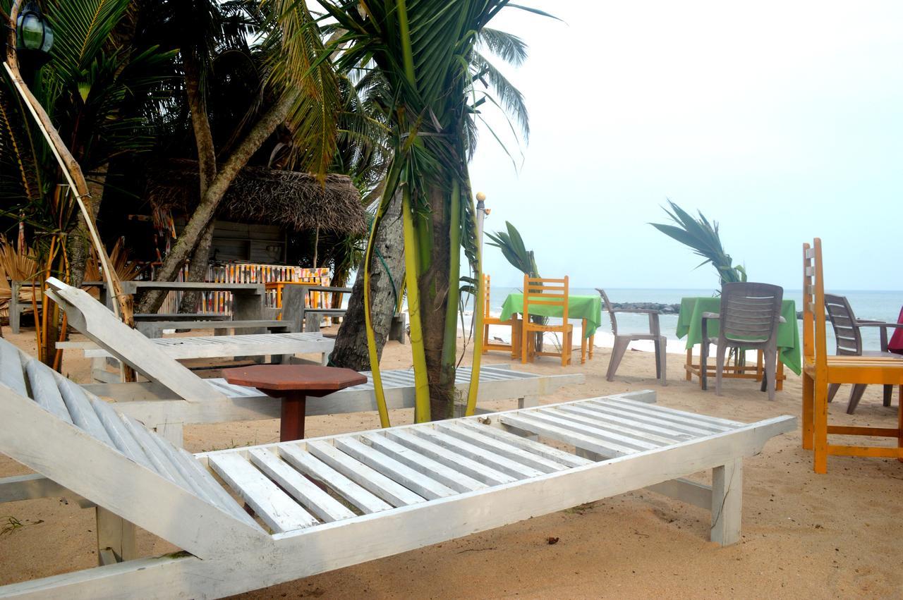 Dilena Beach Inn Tangalle Extérieur photo